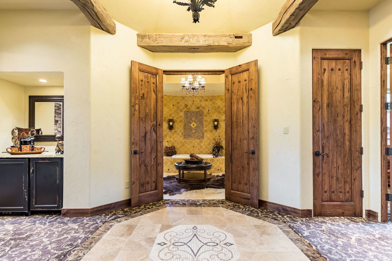 Luxury custom homes in St. Louis and Lake of the Ozarks