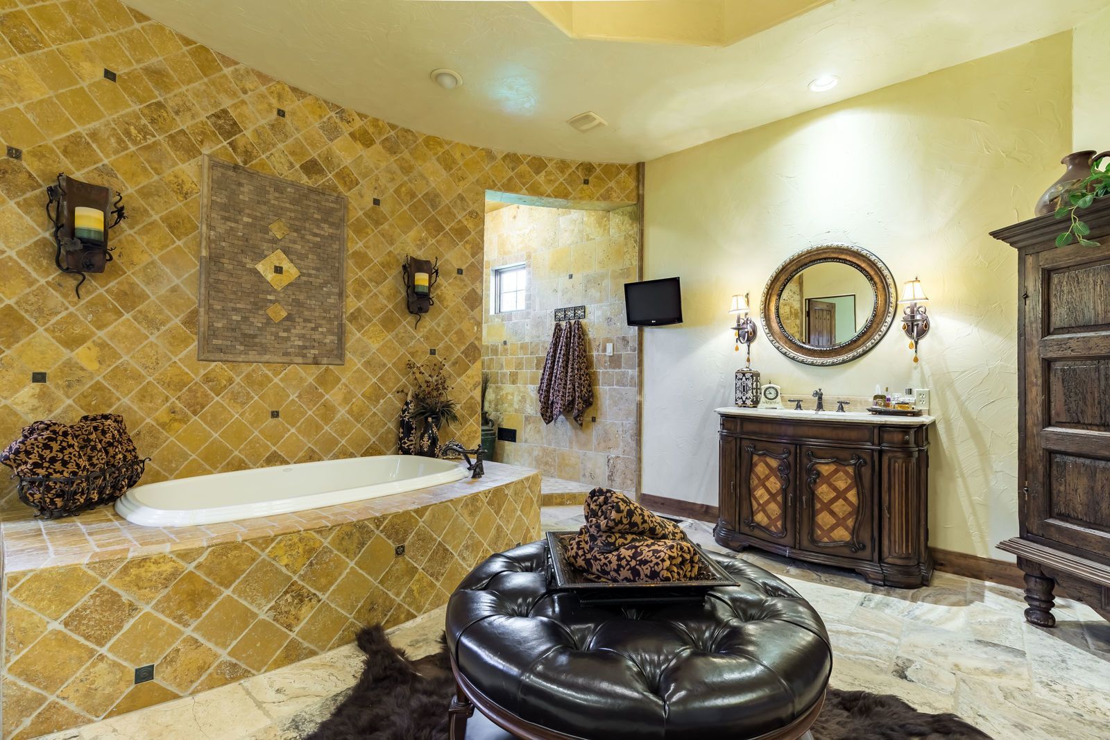 LuLuxury custom homes in St. Louis and Lake of the Ozarksxury custom homes in St. Louis and Lake of the Ozarks