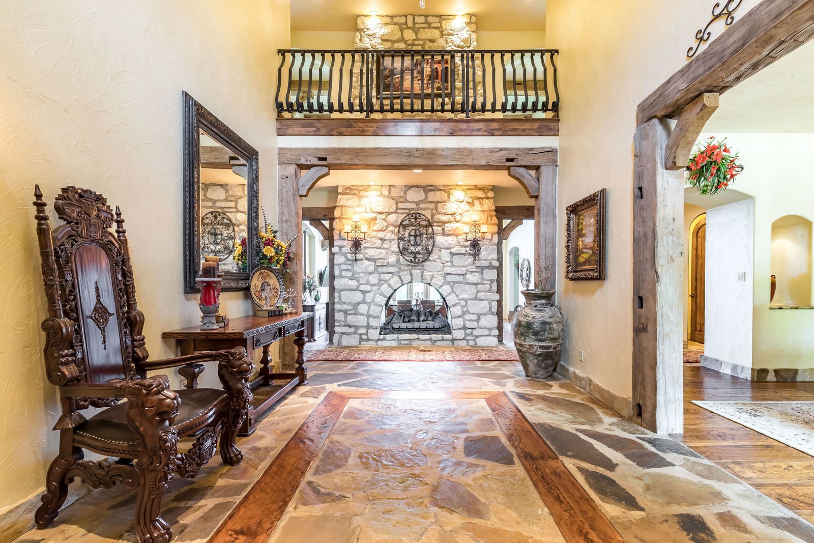 Luxury custom homes in St. Louis and Lake of the Ozarks