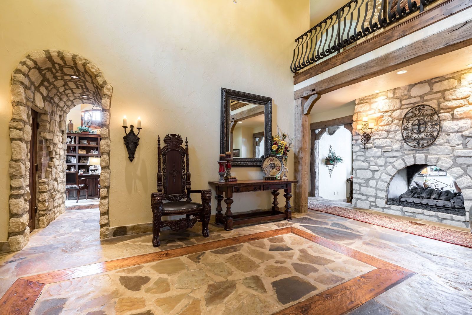 Luxury custom homes in St. Louis and Lake of the Ozarks