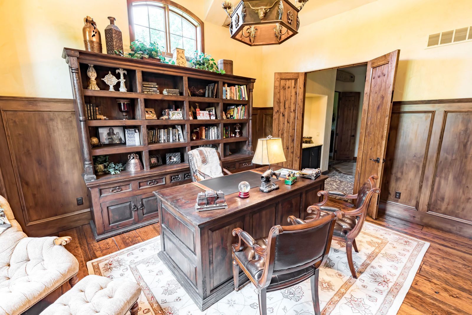 Luxury custom homes in St. Louis and Lake of the Ozarks