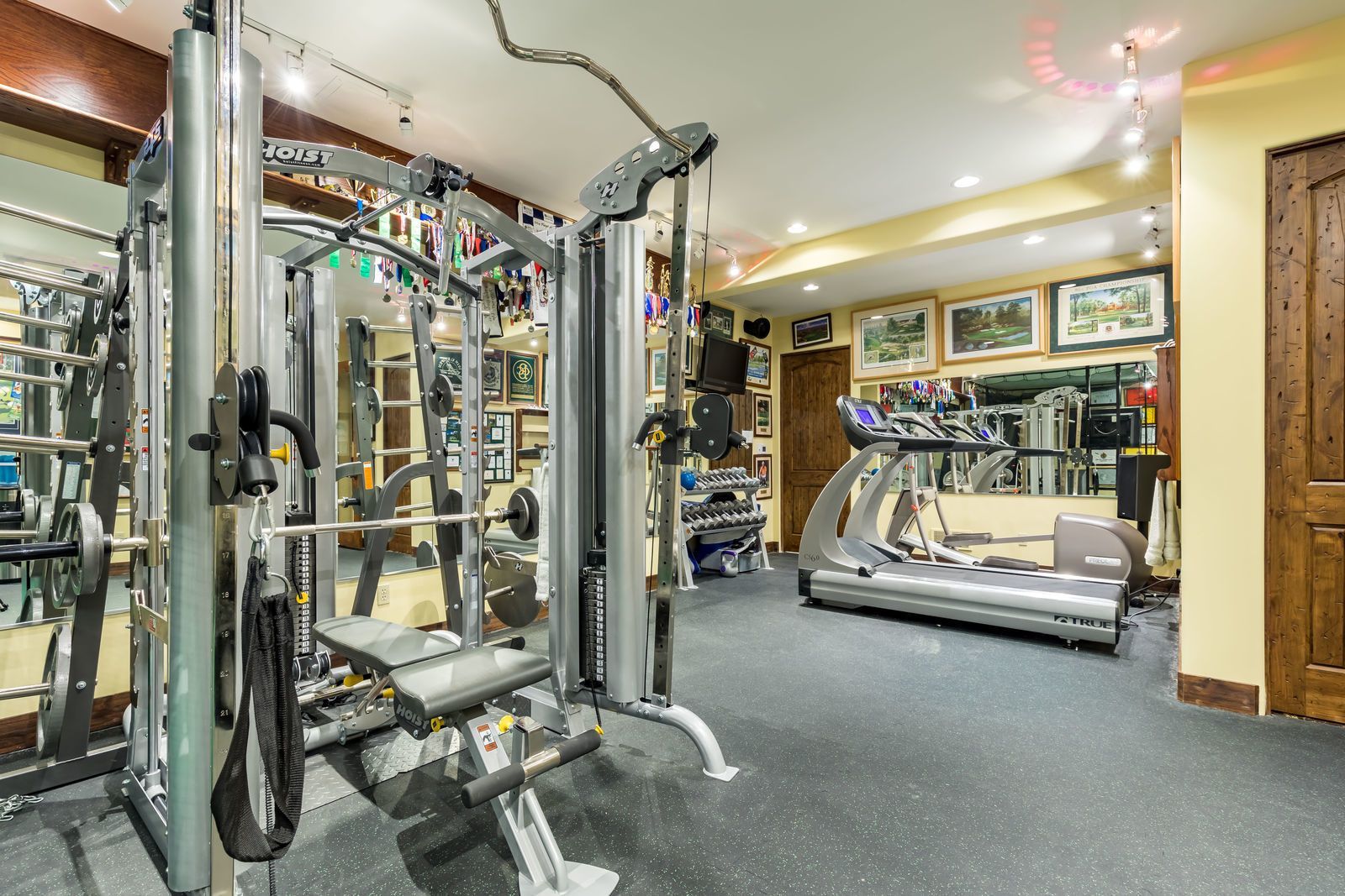 Luxury custom homes in St. Louis and Lake of the Ozarks