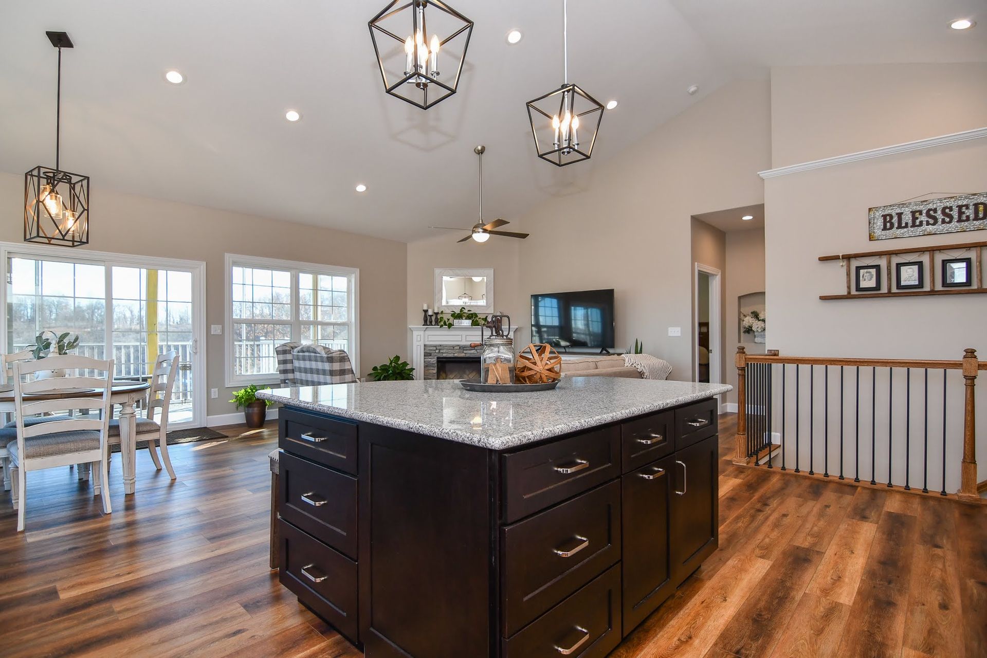 Luxury custom homes in St. Louis and Lake of the Ozarks