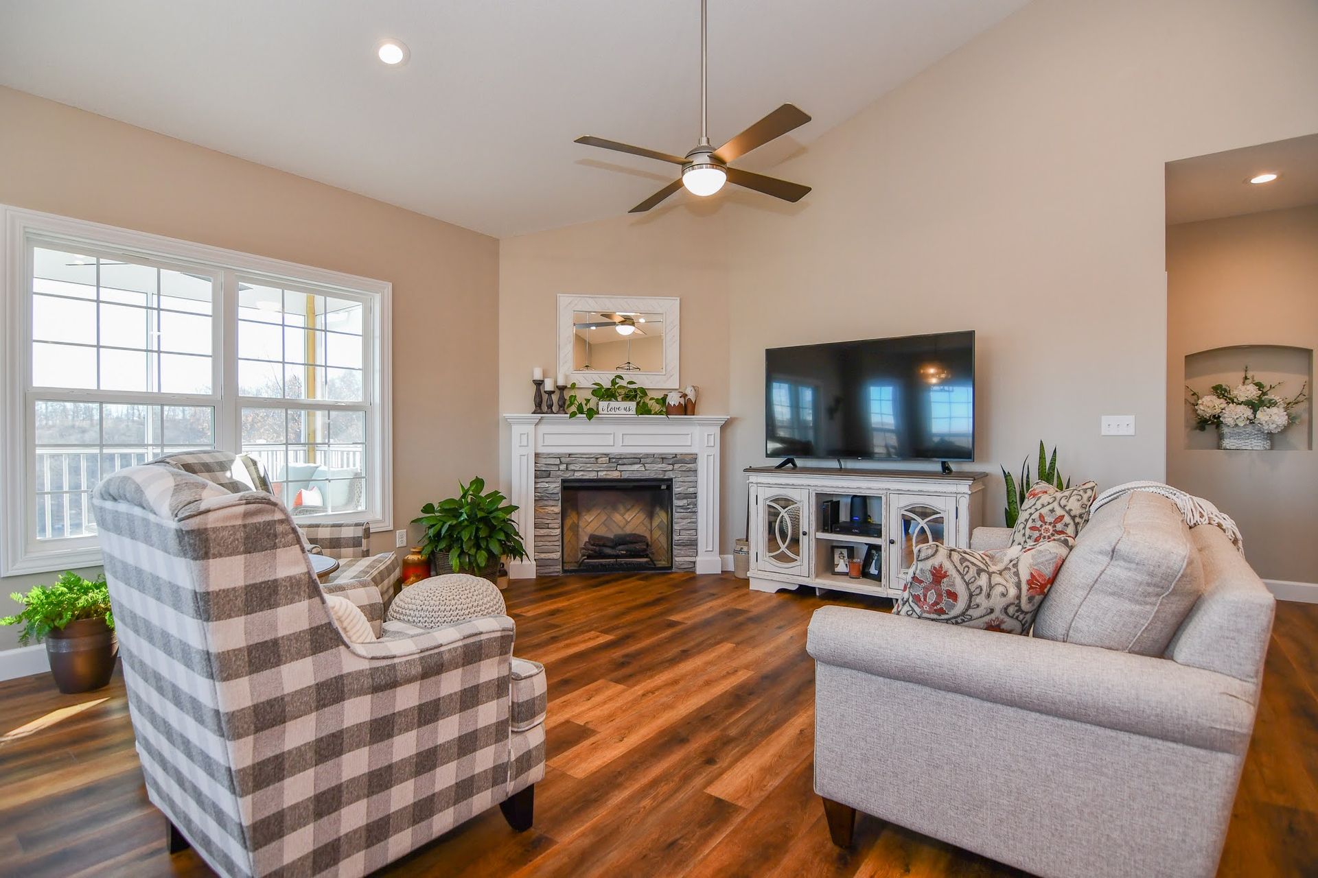 LuLuxury custom homes in St. Louis and Lake of the Ozarksxury custom homes in St. Louis and Lake of the Ozarks