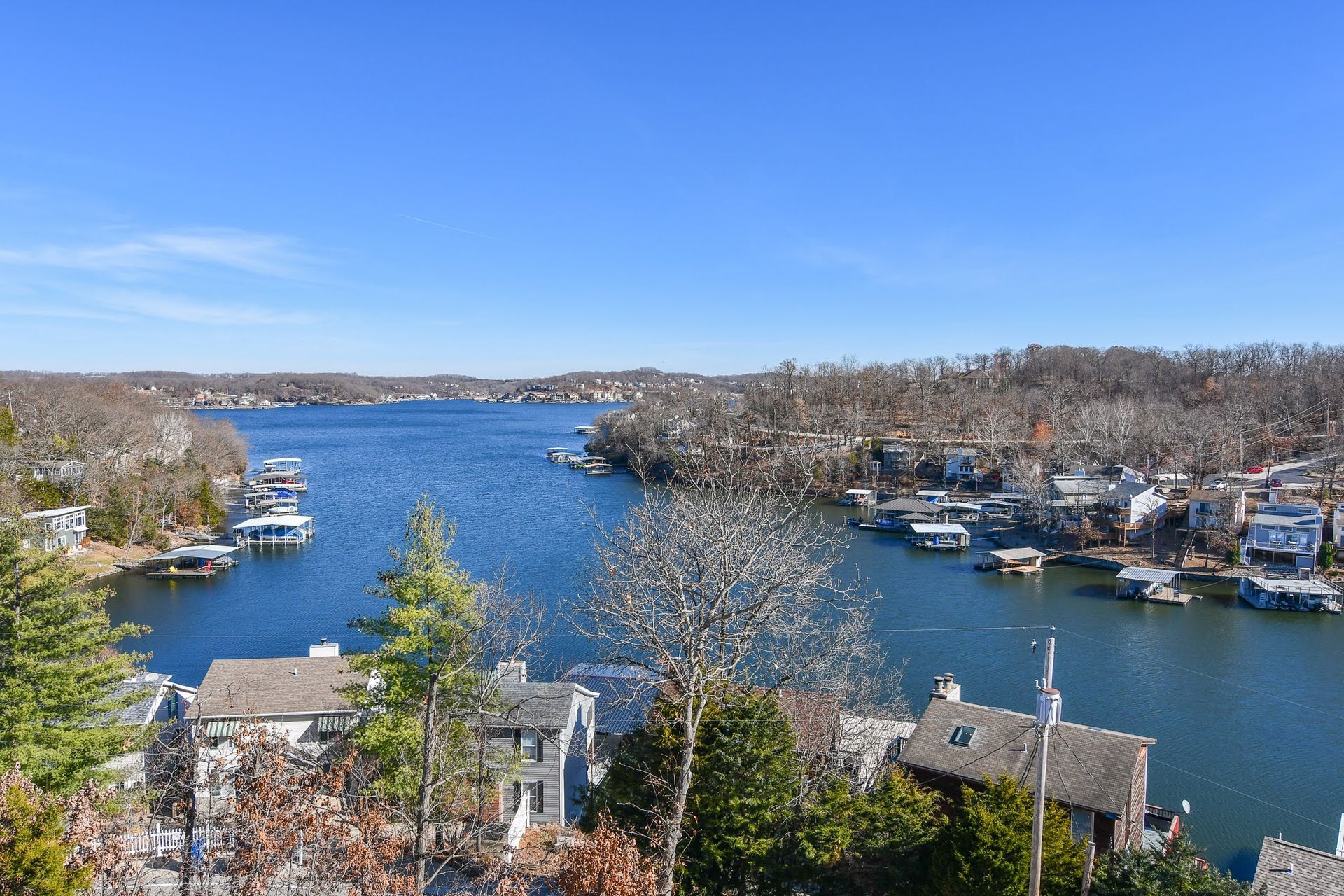 Luxury custom homes in St. Louis and Lake of the Ozarks