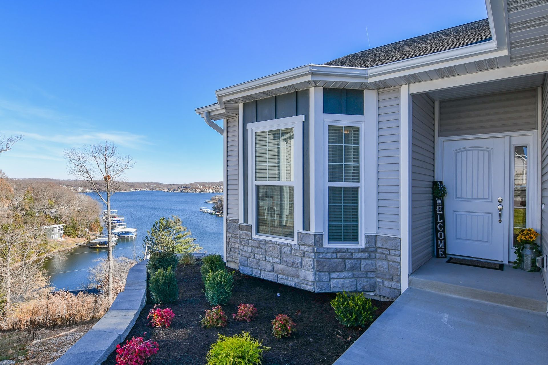 Luxury custom homes in St. Louis and Lake of the Ozarks