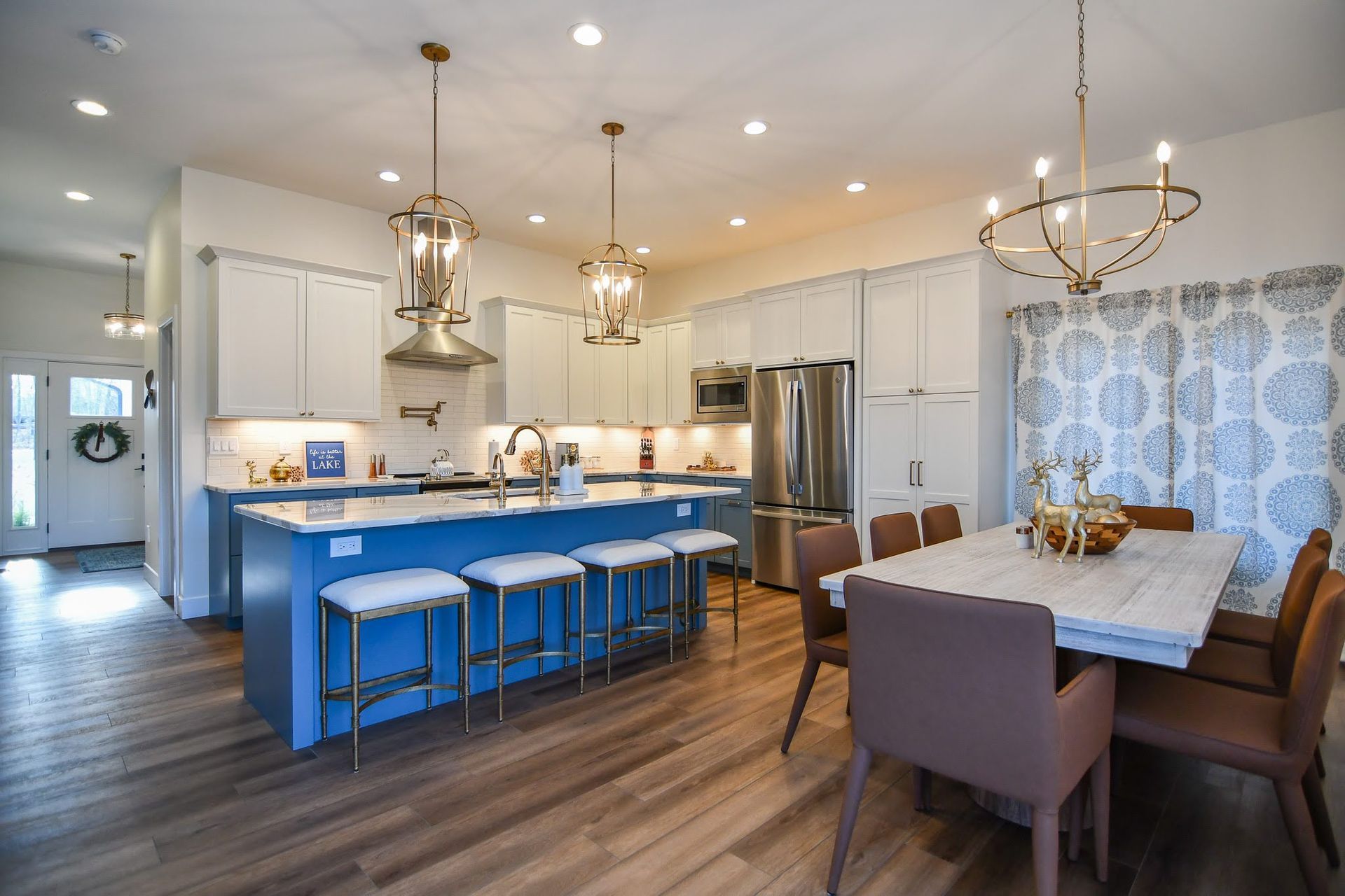 Luxury custom homes in St. Louis and Lake of the Ozarks