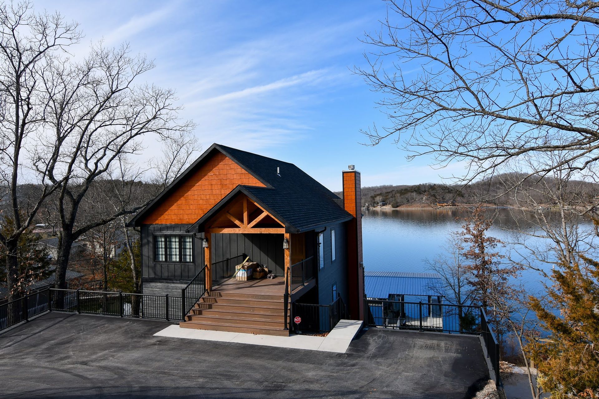 Luxury custom homes in St. Louis and Lake of the Ozarks