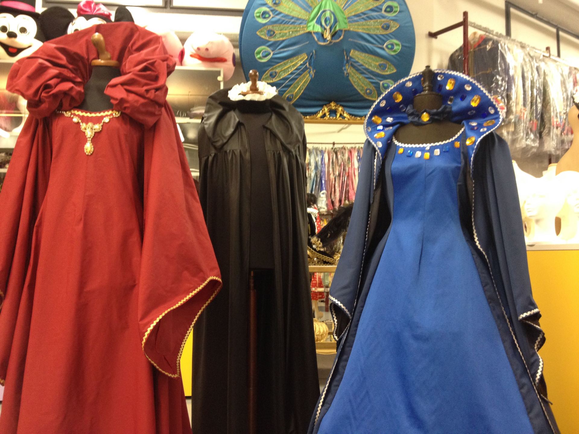 DAVID LAURA - NOLEGGIO COSTUMI