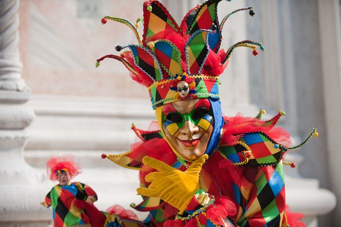 DAVID LAURA - NOLEGGIO COSTUMI