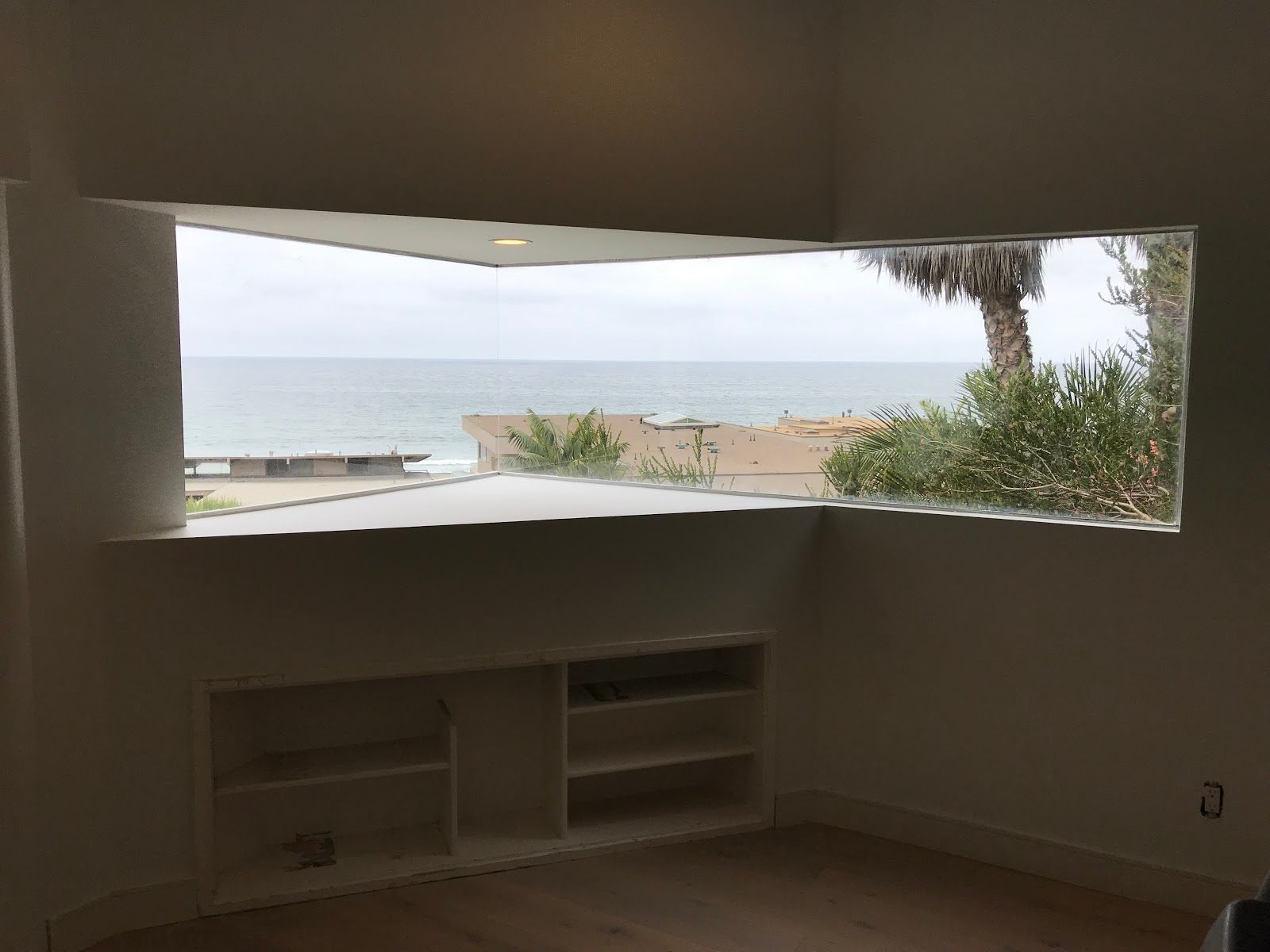 90 Degree Glass Corner Window — San Diego, CA — Budget Glass Plus