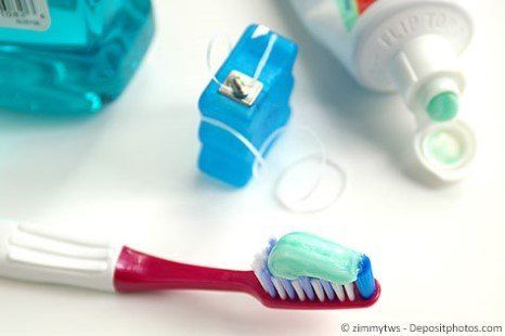 Wichtige Maßnahme gegen Mundgeruch: Reinigung der Zahnzwischenräume!