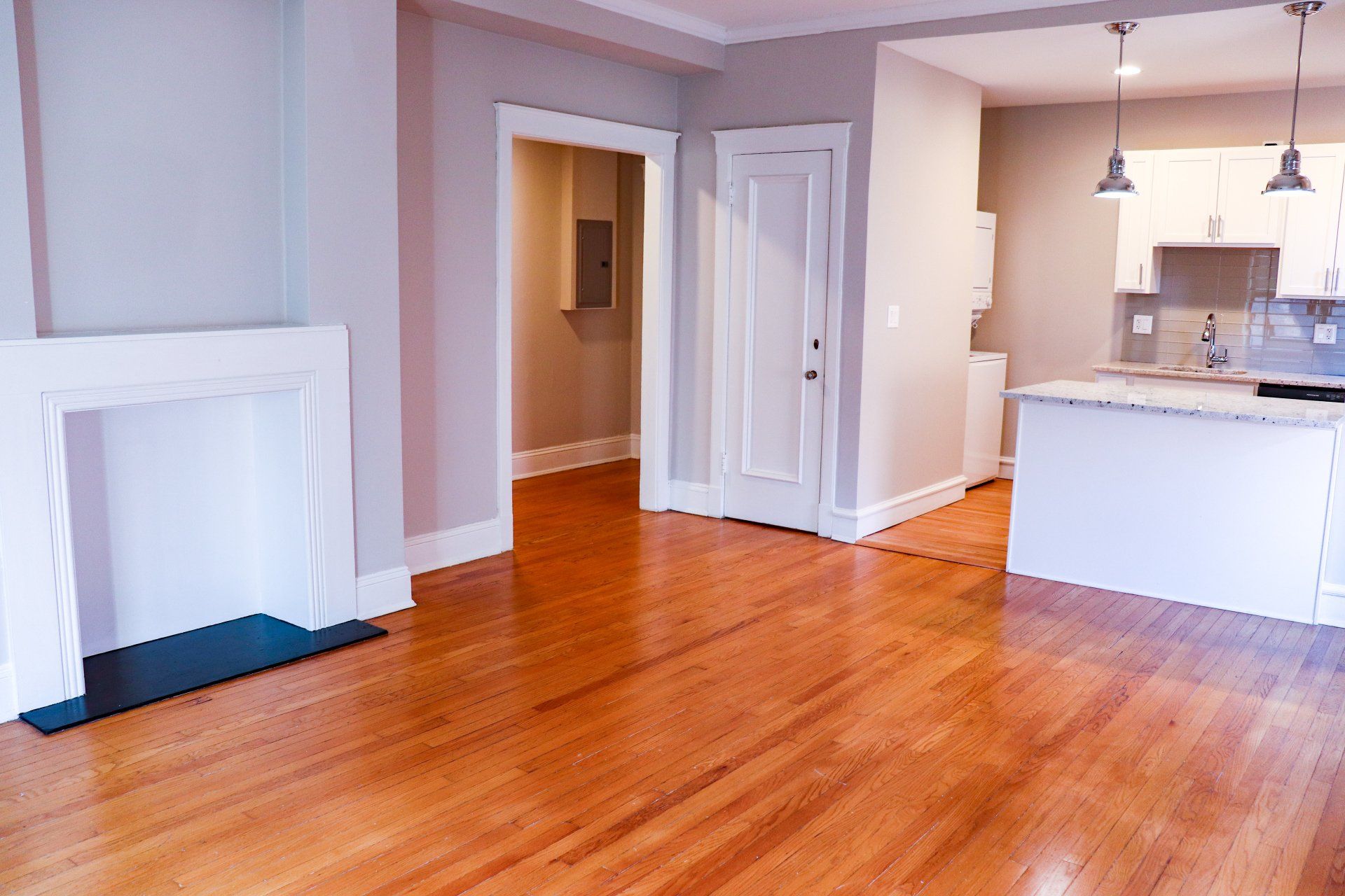 Floor Plans 1, 2, & 3 Bedroom Apartments in Lincoln Park