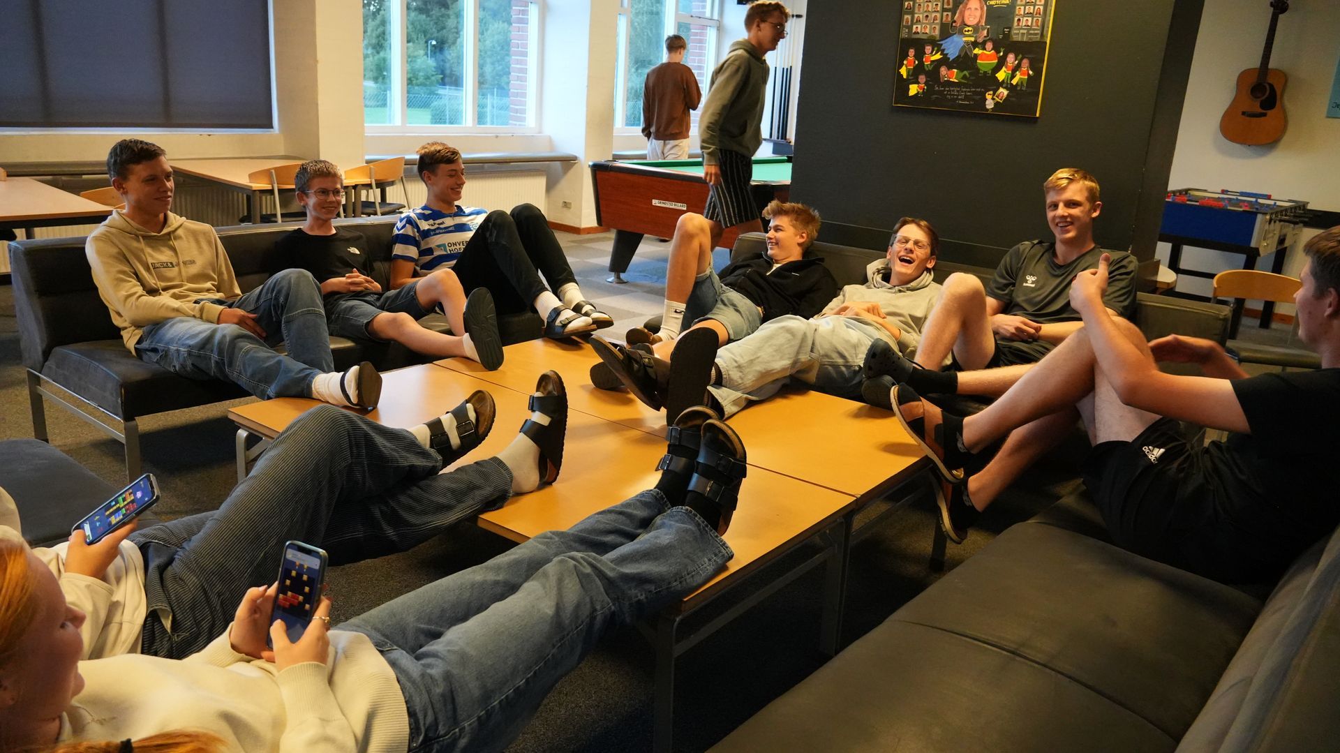 Plakat der reklamerer for Efterskolernes Dag den 27. september med billeder af aktiviteter.