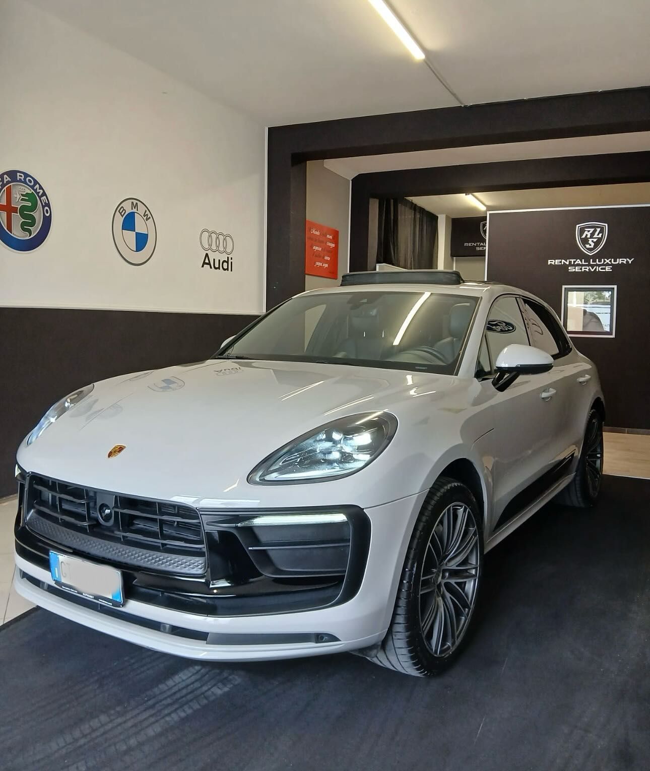 Porsche Macan T