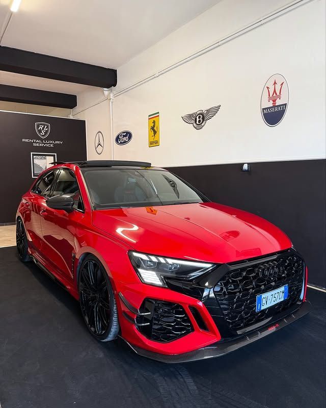 auto a noleggio Rental Luxury Service