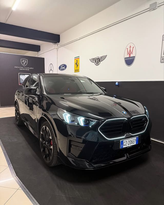 auto a noleggio Rental Luxury Service