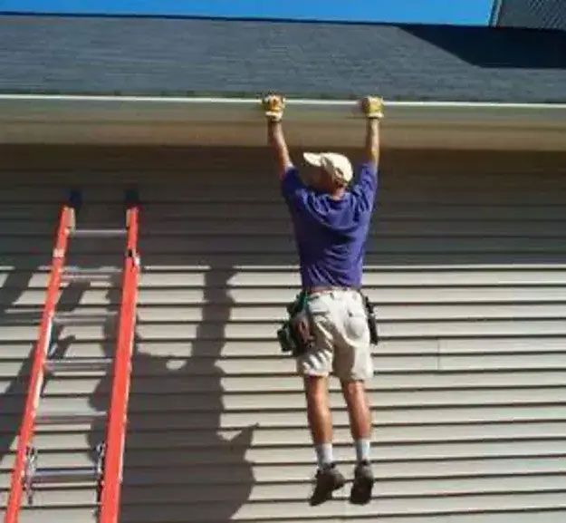 Box Store Gutters VS. Seamless Gutters