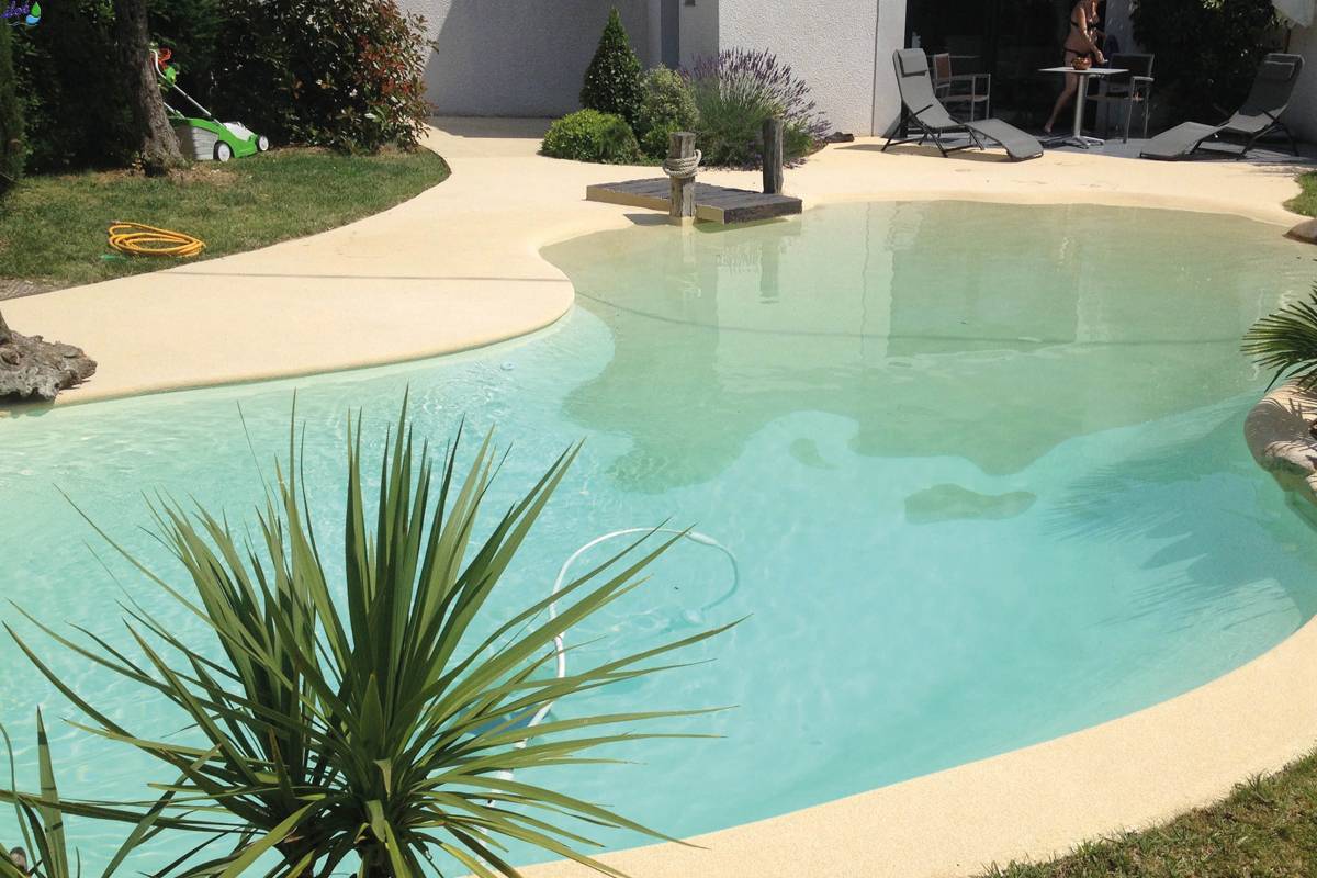 piscina naturale del marchio Solaris