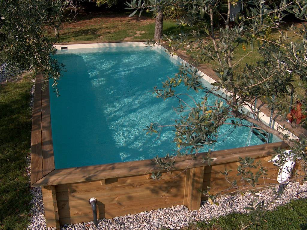 piscina fuori terra di legno personalizzata