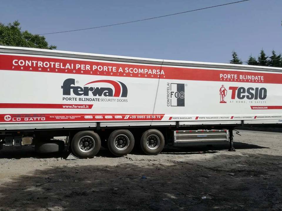 Tende per pubblicità su automezzi