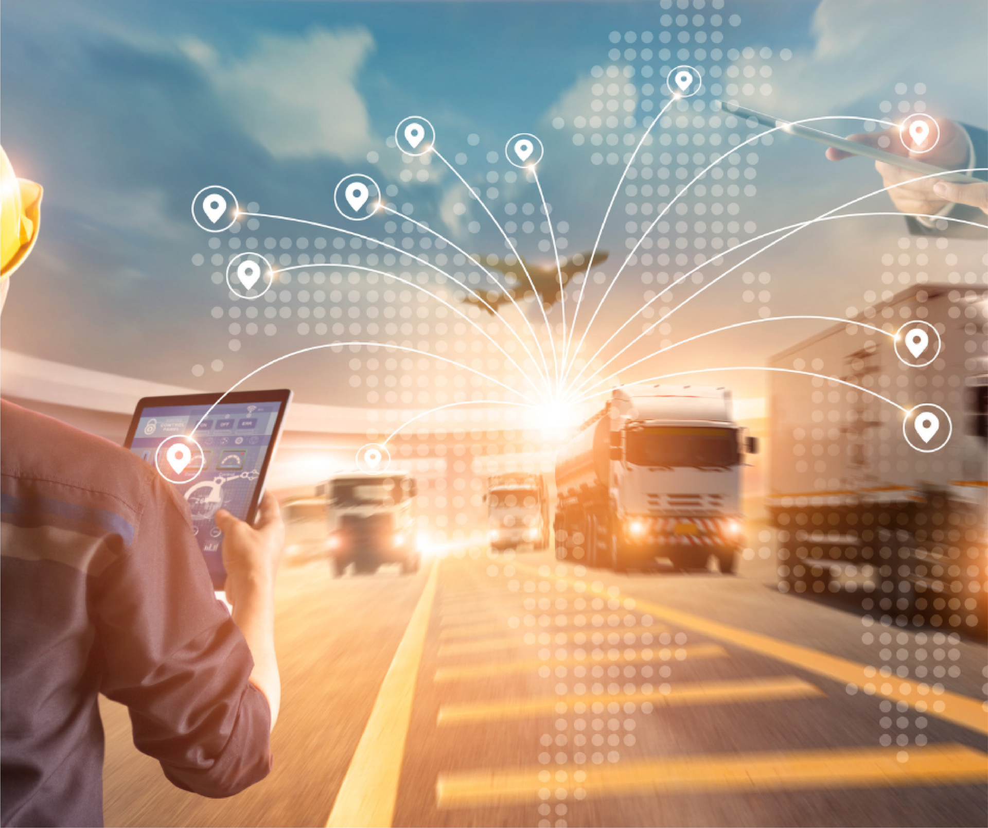 Área de logística que supervisa camiones de reparto y aviones con tableta y superposición de mapas globales con IOT y RFID
