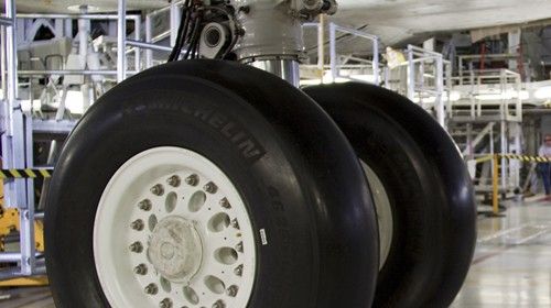 landing gear cleaning