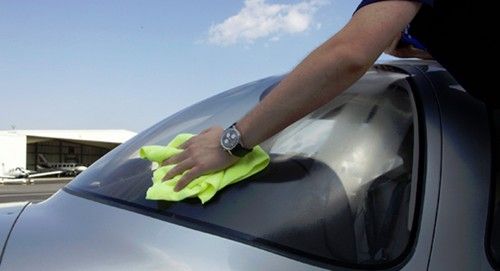 aircraft windshield cleaning