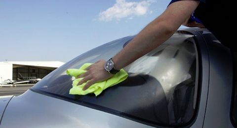 aircraft windshield cleaning