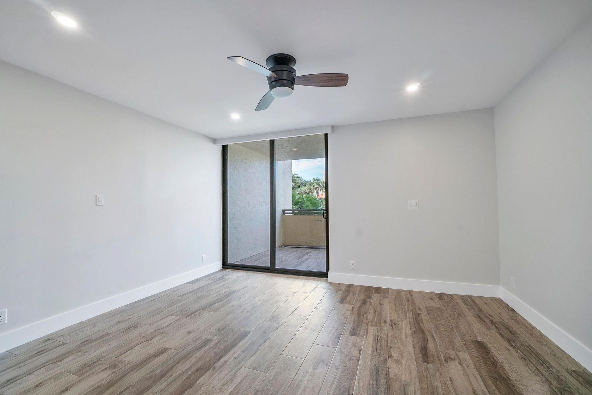 Empty Room — Pompano Beach, FL — Elevated Construction