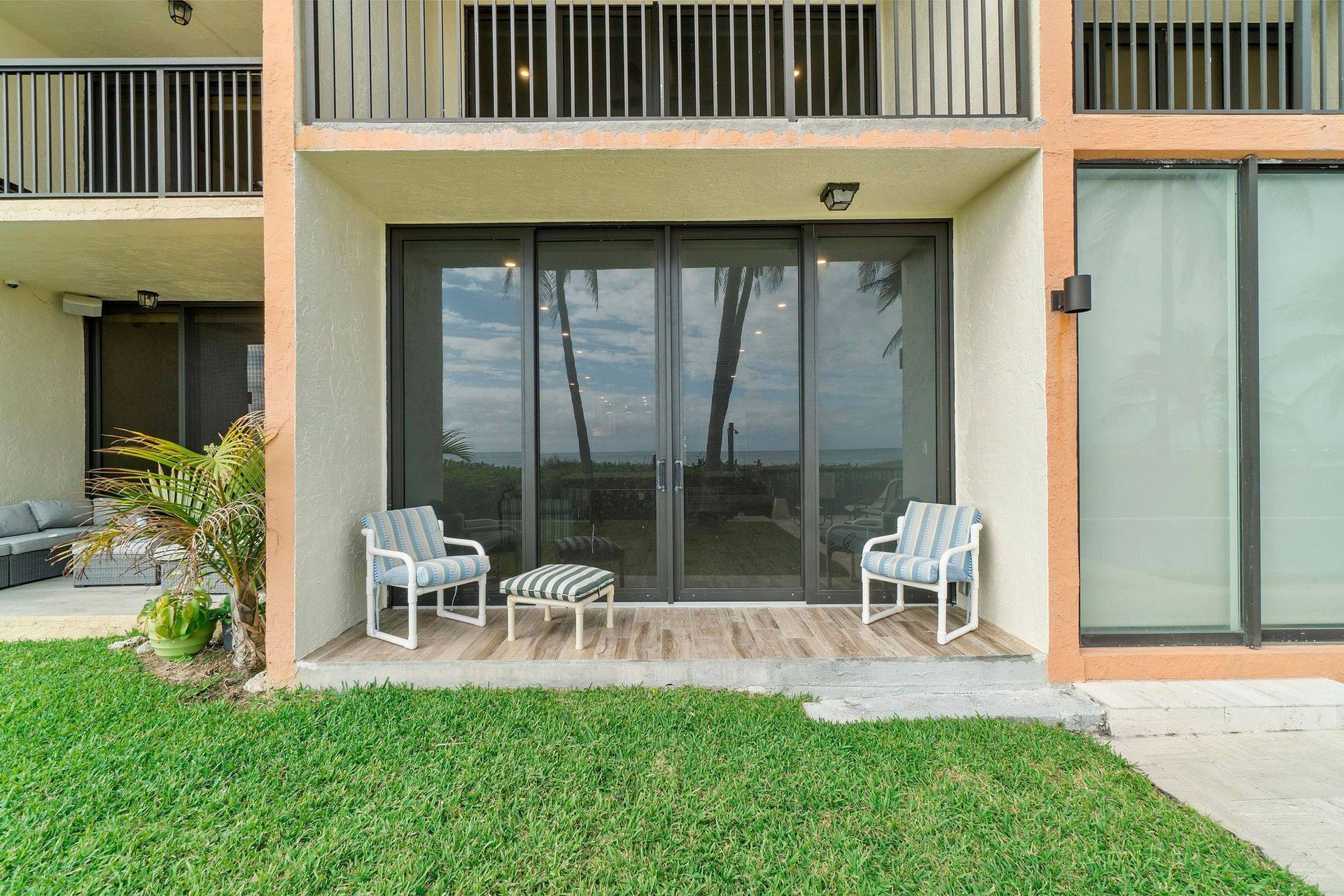 Porch — Pompano Beach, FL — Elevated Construction