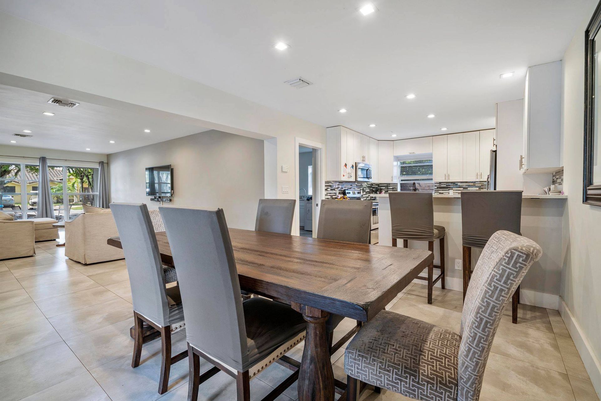 Dining Area — Pompano Beach, FL — Elevated Construction