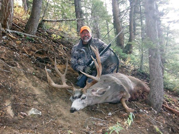 Wyoming mule deer hunting, Wyoming mule deer hunt, Outfitter, Guide
