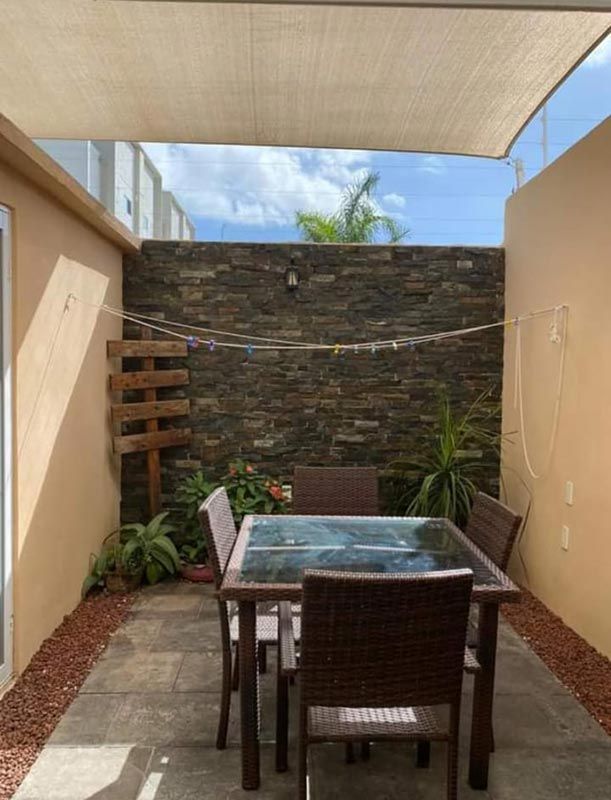 LA REINA DE LA MALLA SOMBRA