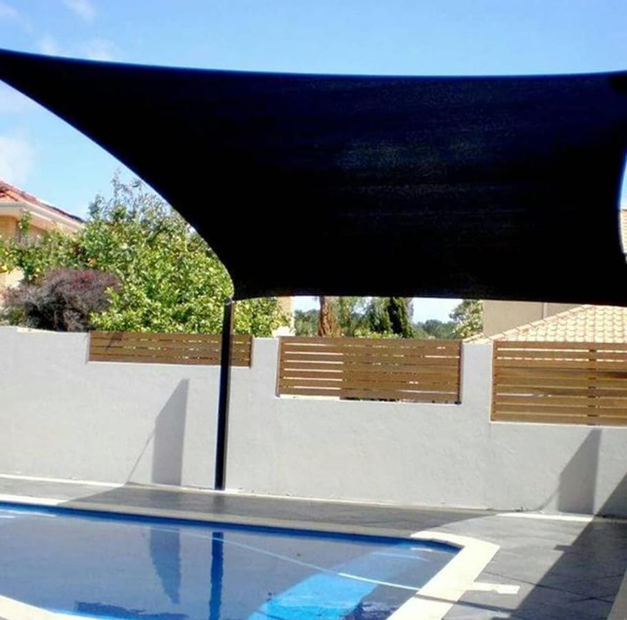 LA REINA DE LA MALLA SOMBRA