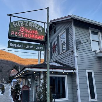 Exterior of Pizzeria in Pine Hill, New York, in the Catskills region of Upstate.