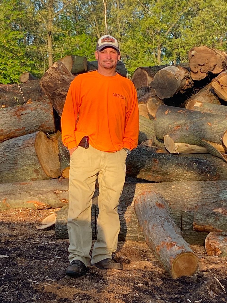 Maxon's Tree Service specialist