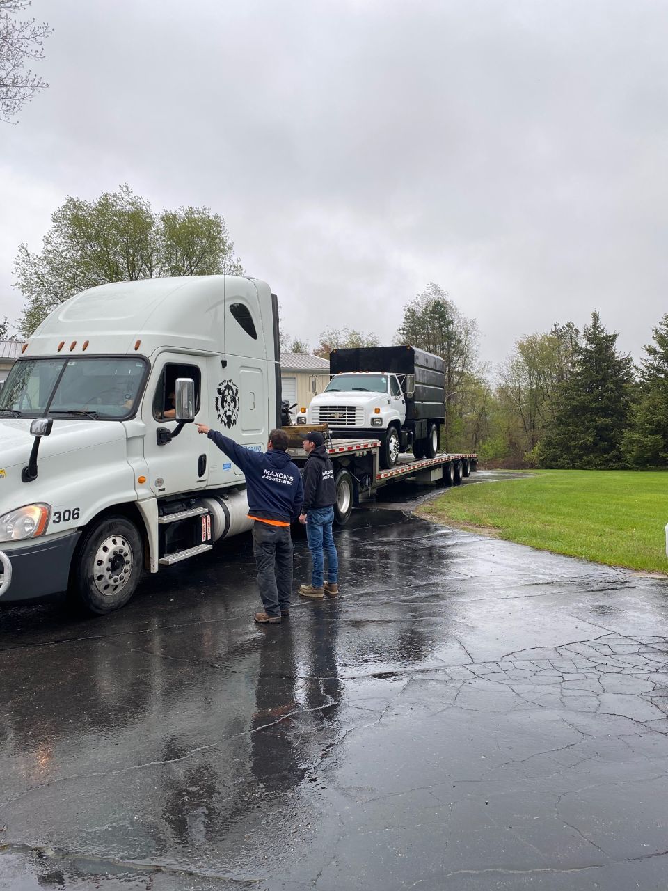 Maxon's Tree Service