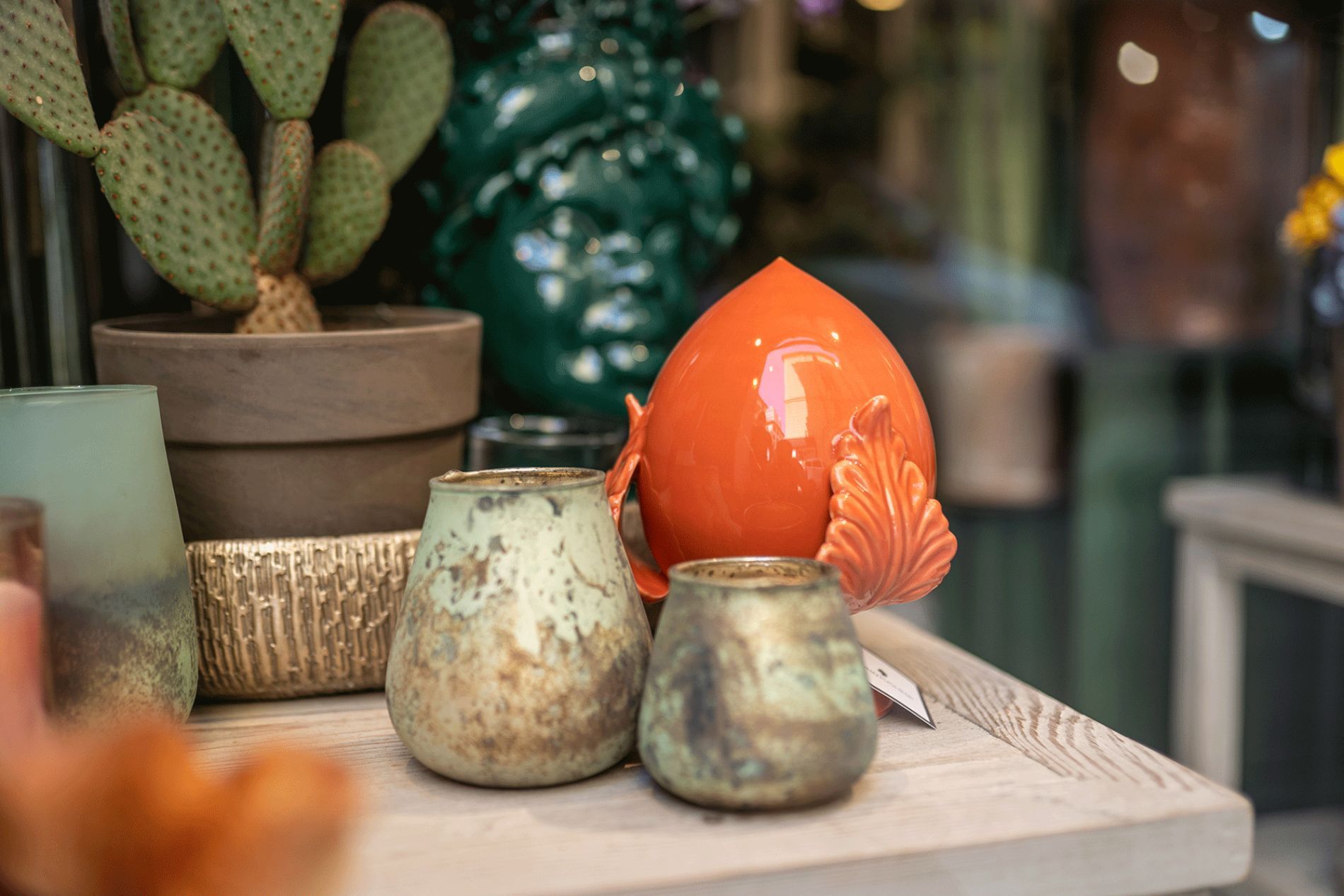 vasi ornamentali in arte povera