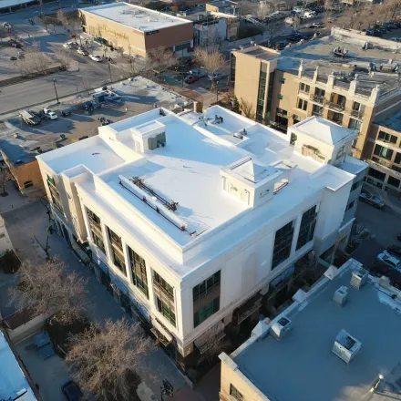 Trusted Evanston Illinois roofers offering licensed roofing services in Evanston IL including new roof installations, emergency roof leak repair, architectural shingles, ridge vent installs, and full-service gutter and fascia system replacements tailored to North Shore homes and commercial buildings.