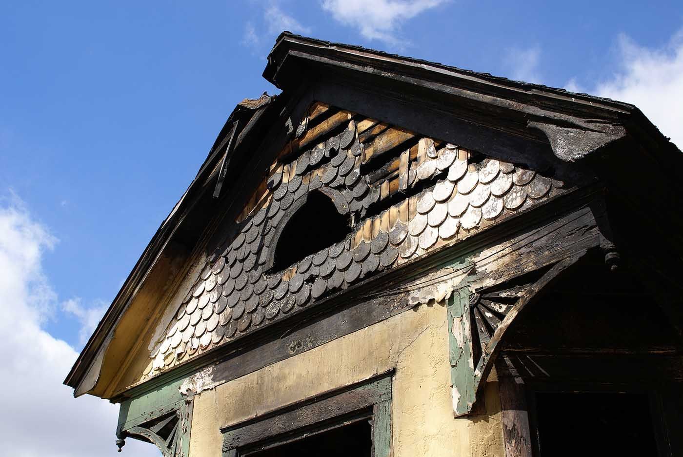 A roof of an old building damaged by the fire