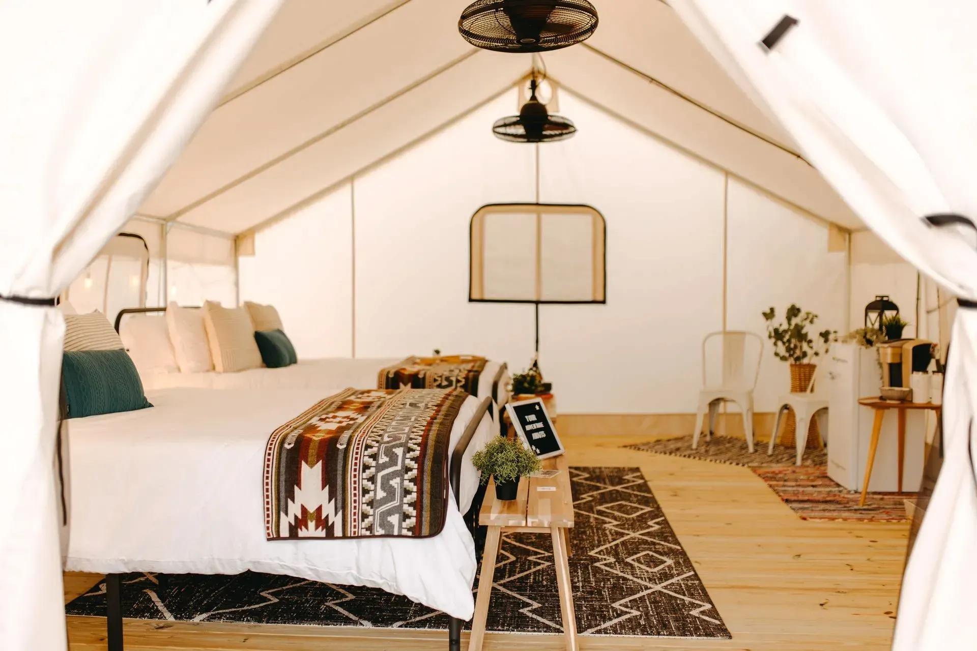 dachzelt fr anhnger Van-Haltestelle Camping Anhnger mit Dachzelt  VAN-HALTESTELLE