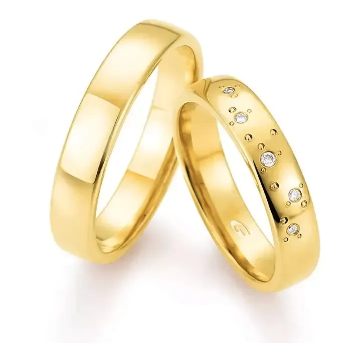 Geelgouden damesring 4,5mm breed met 5 brillant 0,036CT en herenring 4.5mm