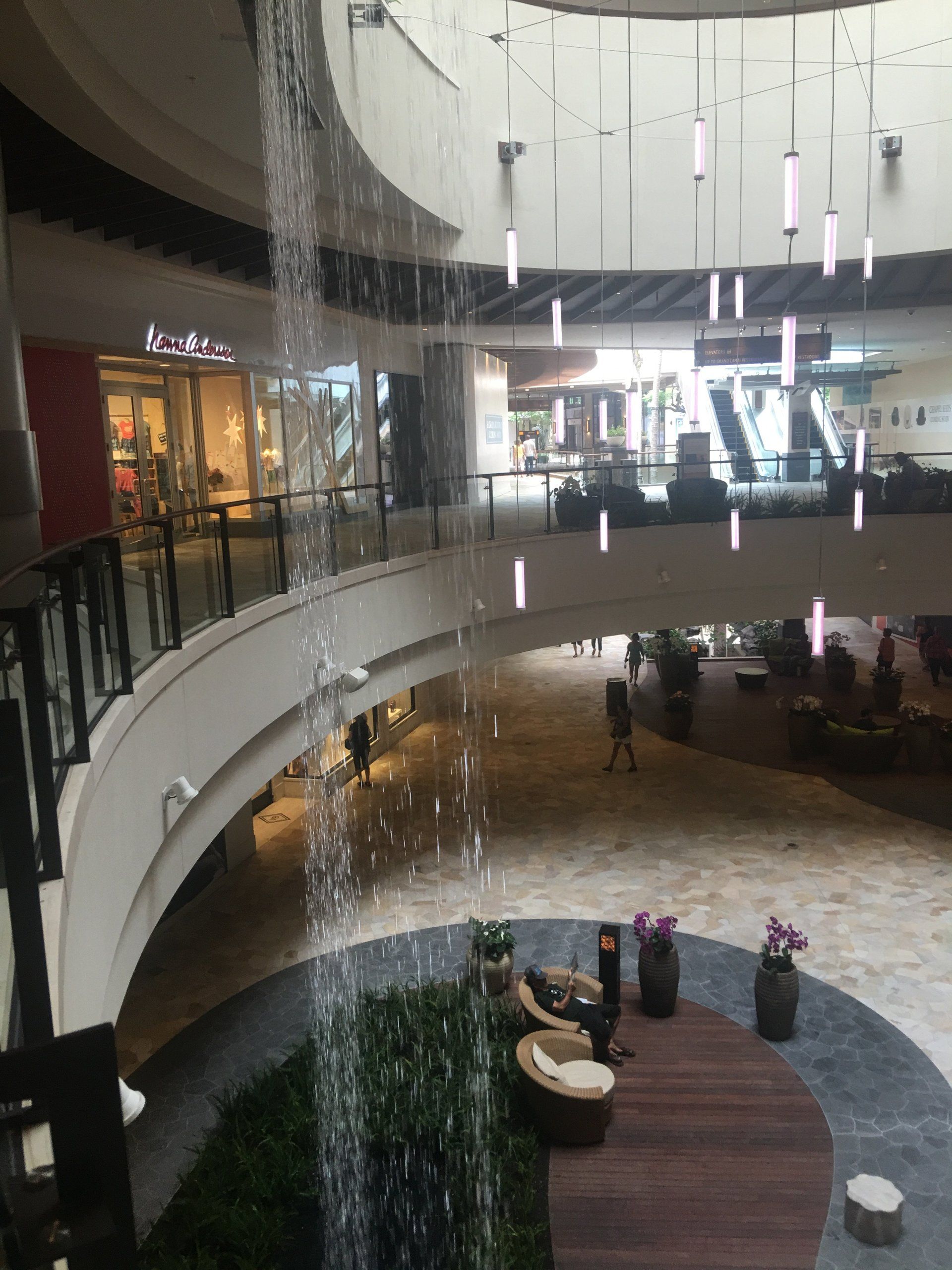 Center Room - Oahu HI - Pacific AquaScapes