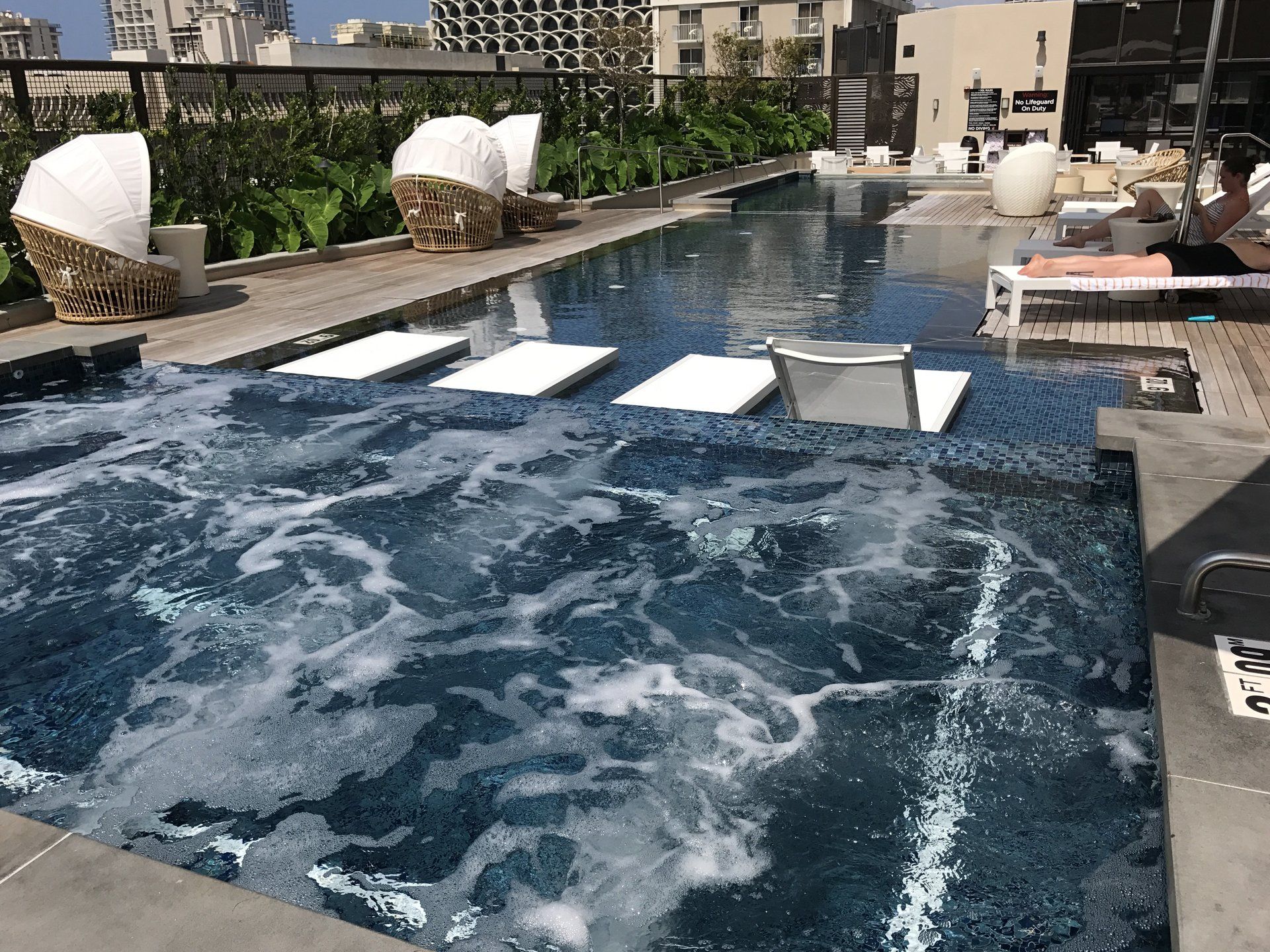 Waikiki Trade Center - Oahu HI - Pacific AquaScapes