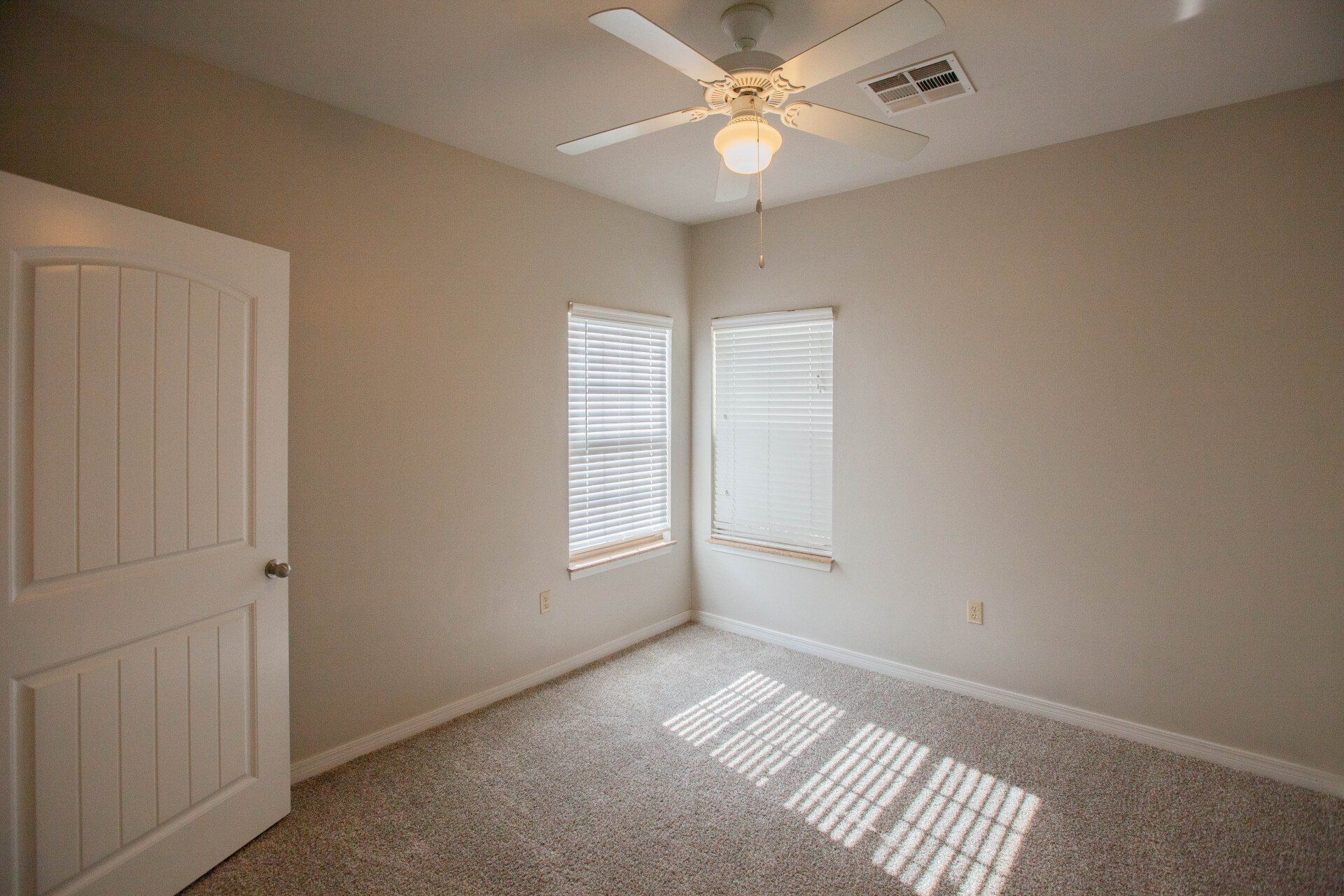 marquis on memorial room