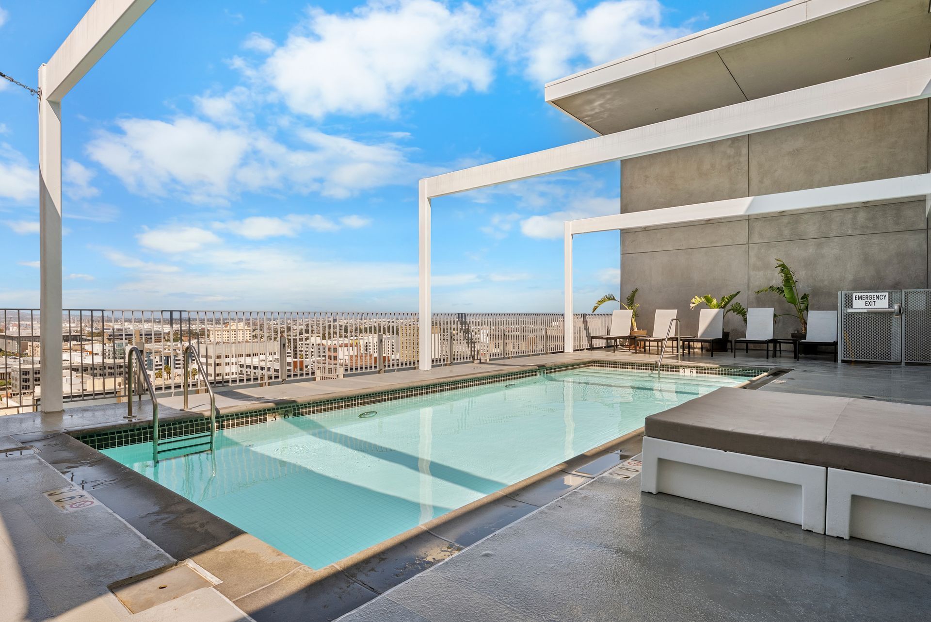 Sliding Photo Gallery Displaying Community Amenities