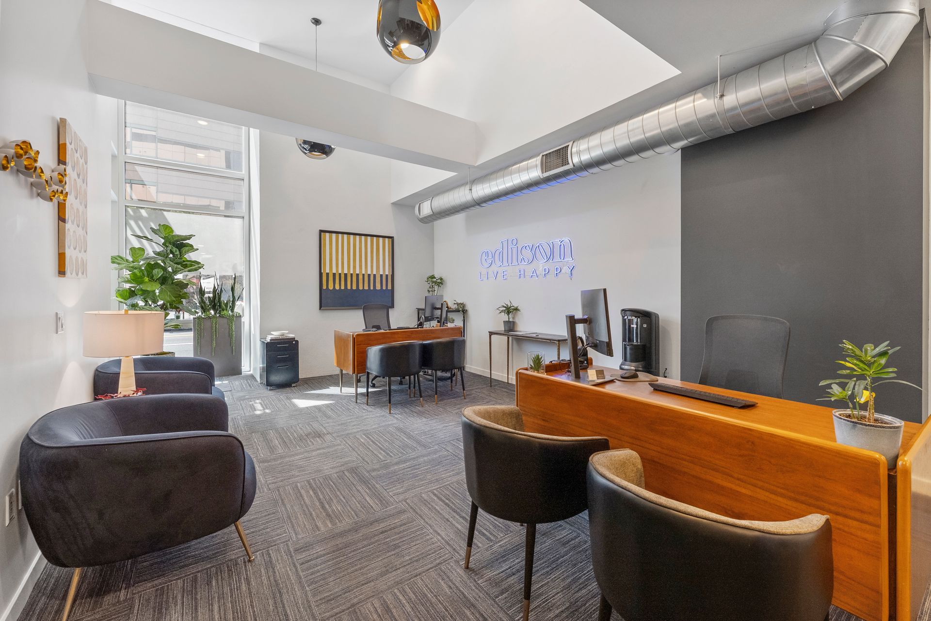 Sliding Photo Gallery Displaying Community Amenities