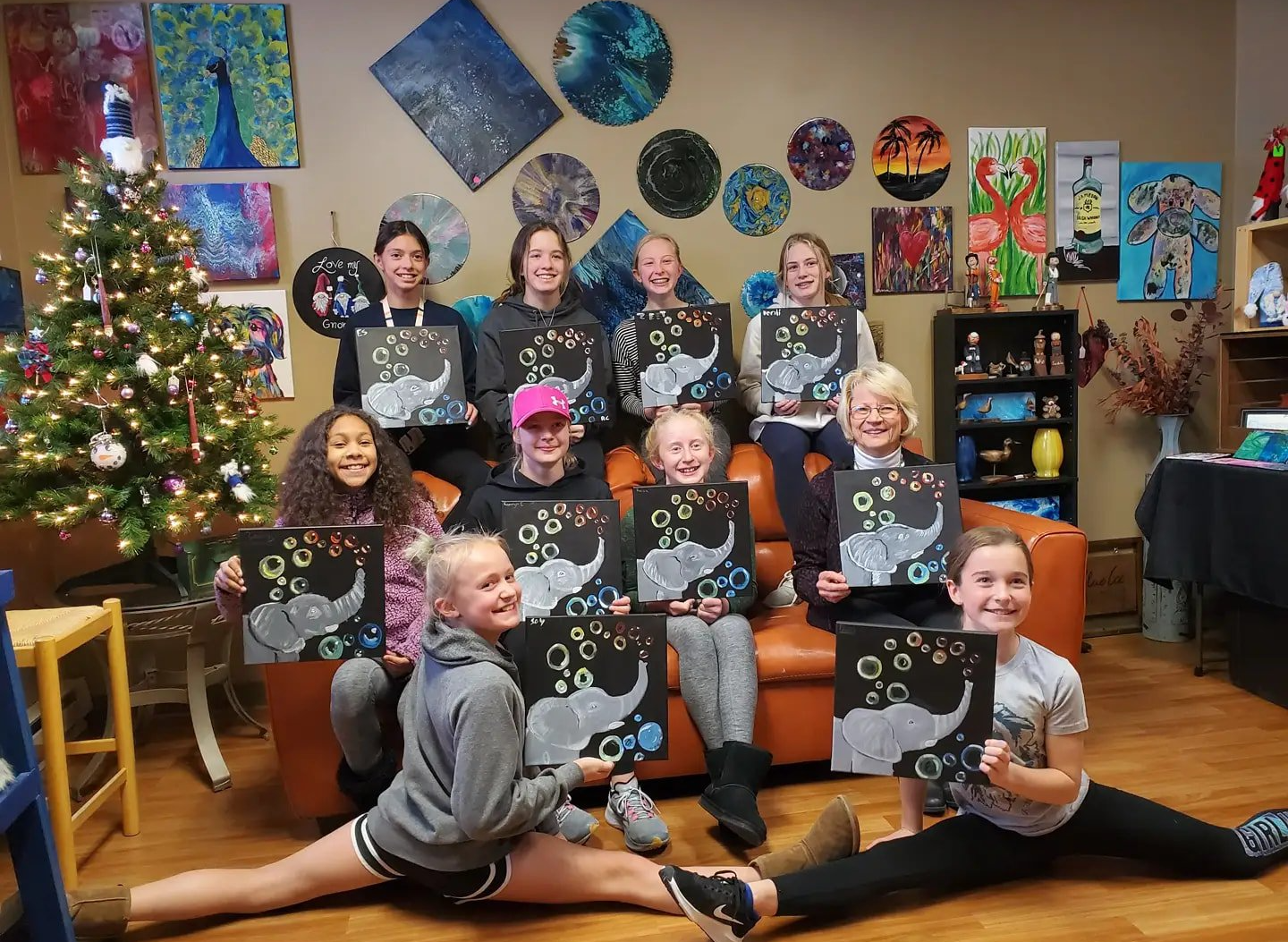 Clients showing their artworks 3