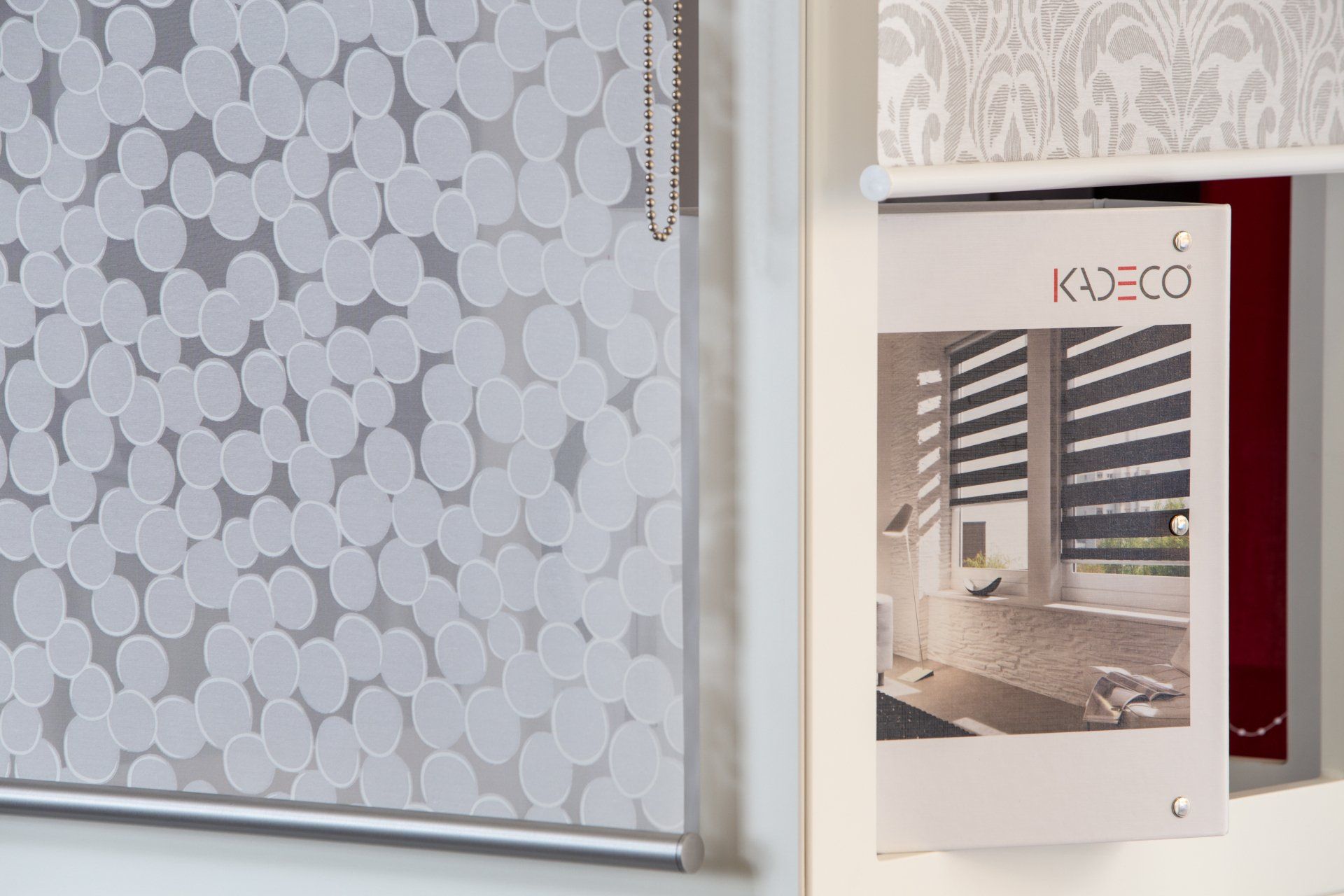 ufficio con tende tecniche verticali